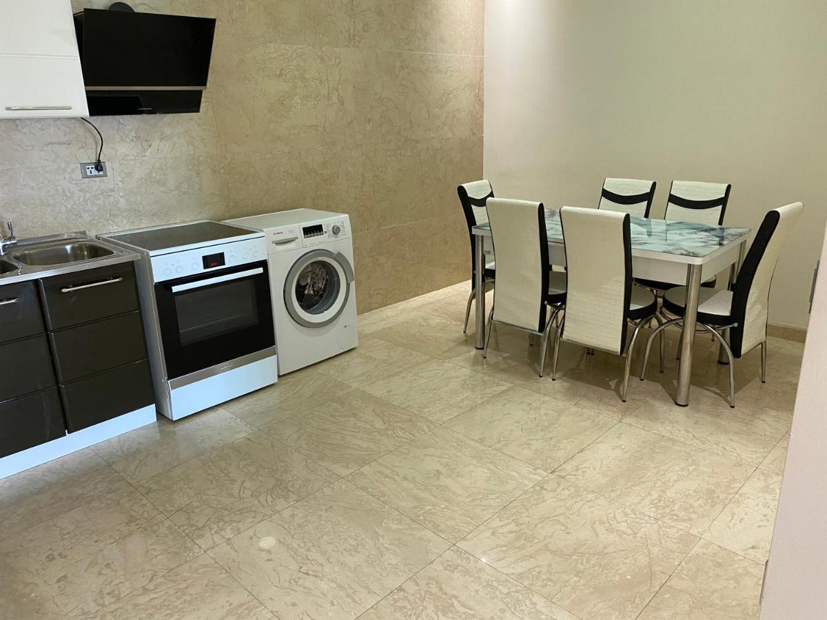 Apartment In Porta Batumi Tower ภายนอก รูปภาพ