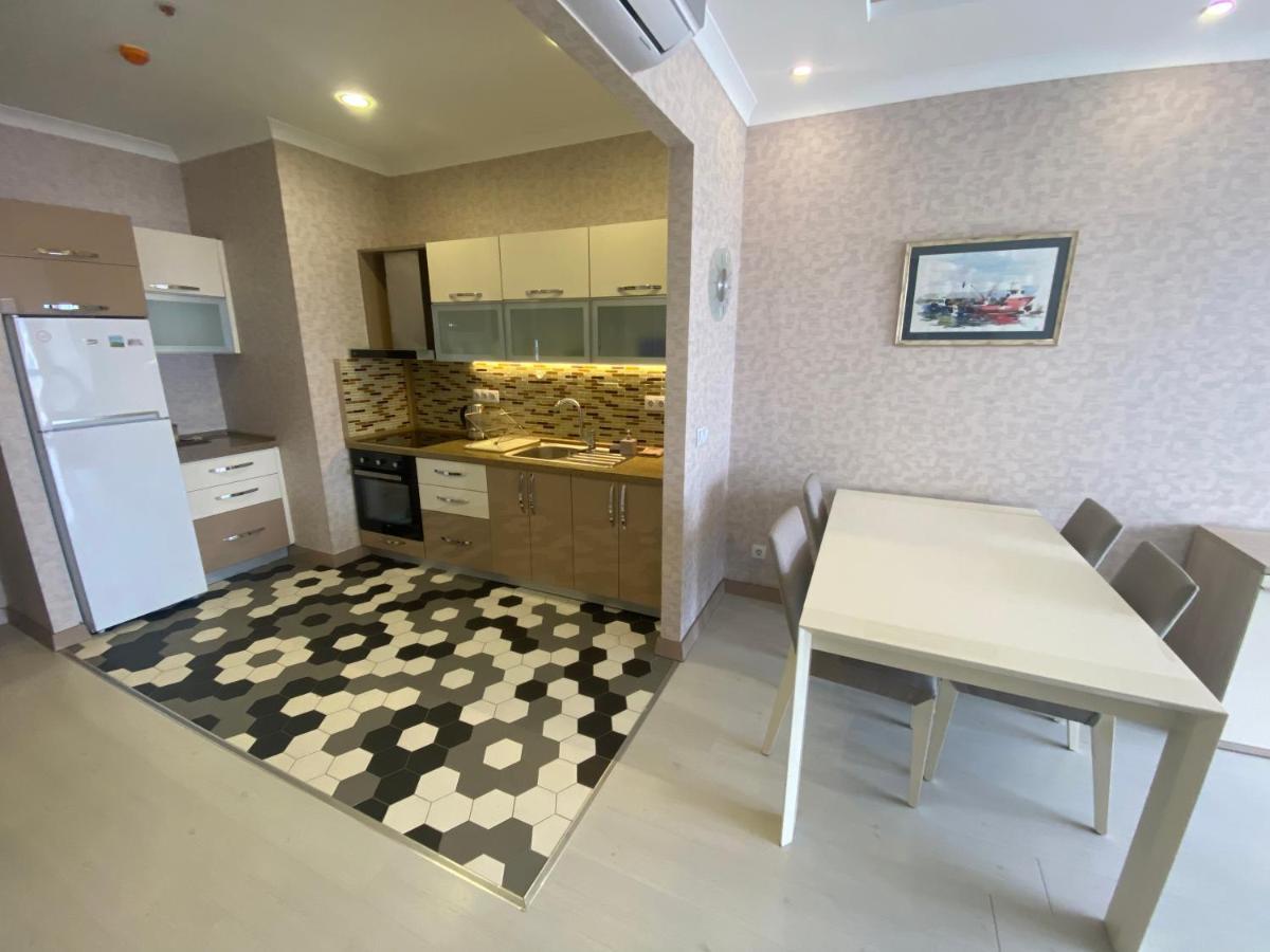 Apartment In Porta Batumi Tower ภายนอก รูปภาพ