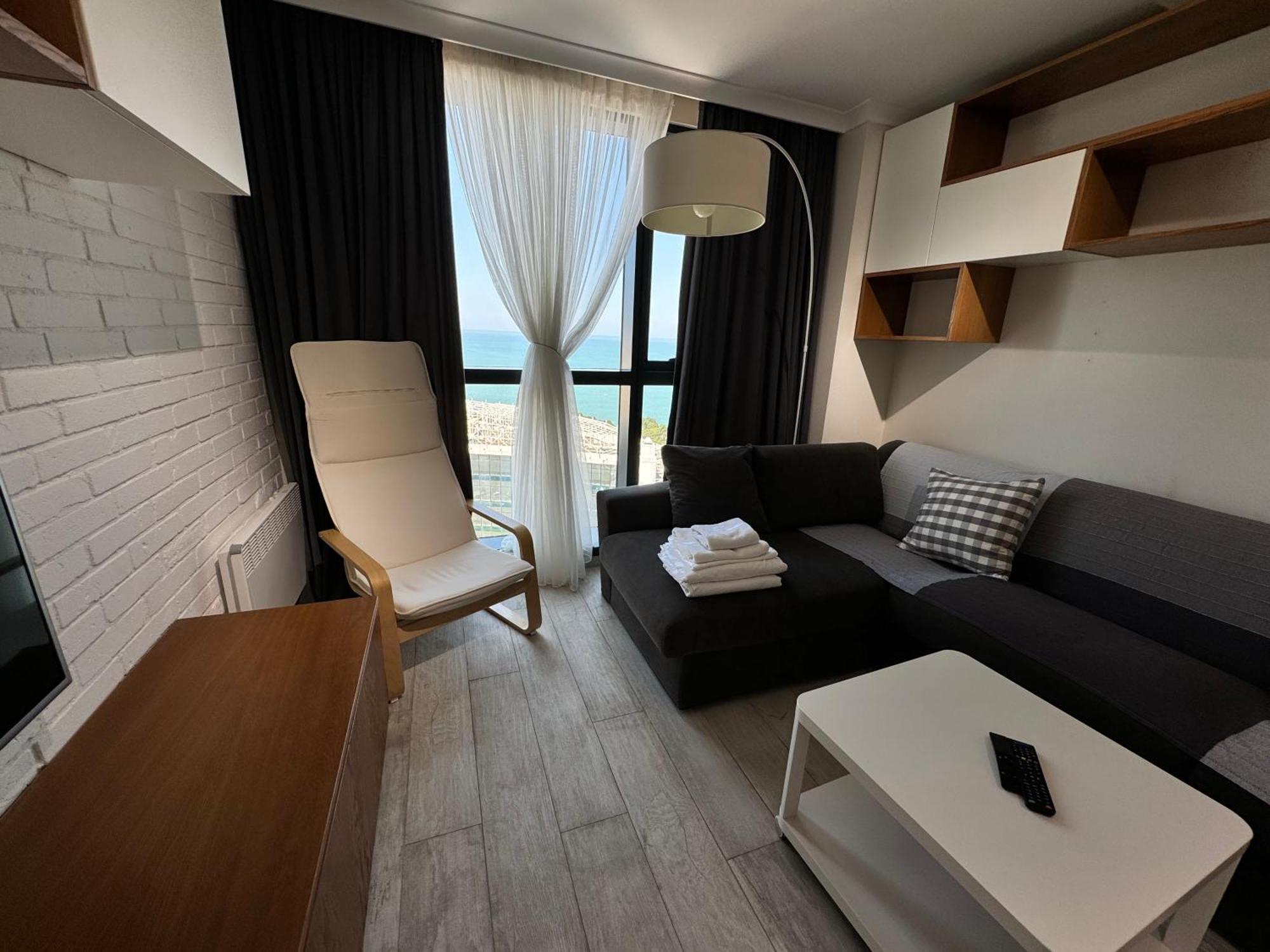 Apartment In Porta Batumi Tower ภายนอก รูปภาพ